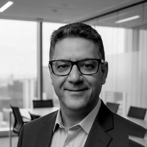 Renato Piques, Partner